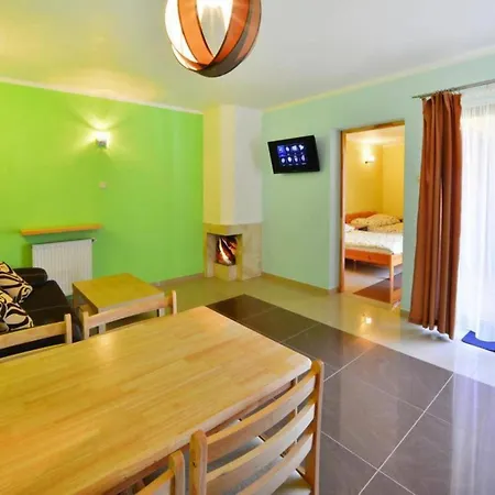 With Garden, Close To The Vakantiehuis Sarbinowo