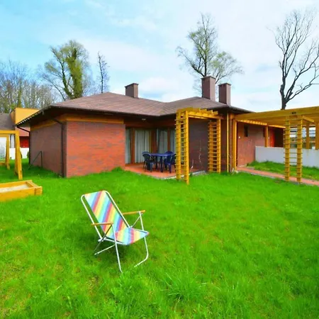 Vakantiehuis With Garden, Close To The Sarbinowo